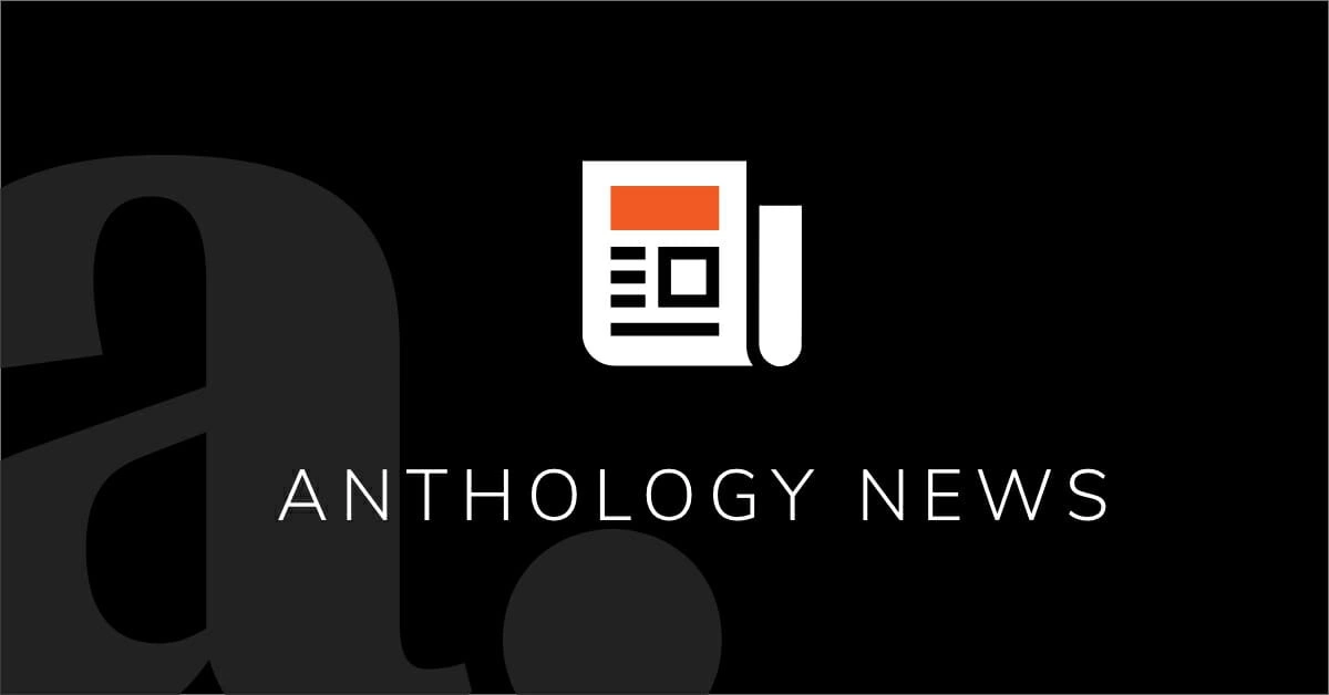 Imagen de fondo negro con un ícono de un documento y debajo un texto que dice "Anthology News"