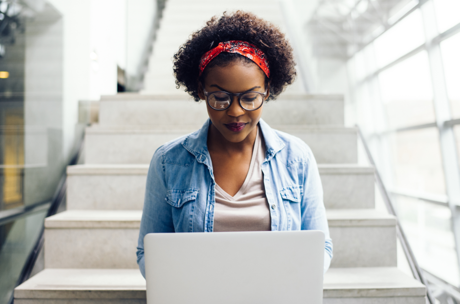 A woman working on her laptop